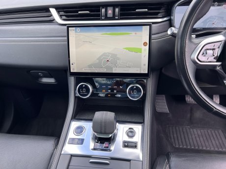 Jaguar F-Pace 2.0 D200 MHEV R-Dynamic HSE Auto AWD Euro 6 (s/s) 5dr 23