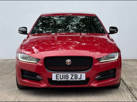 Jaguar XE 2.0 XE R-Sport D Auto 4dr 33