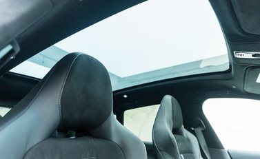 Aston Martin DBX 707 13