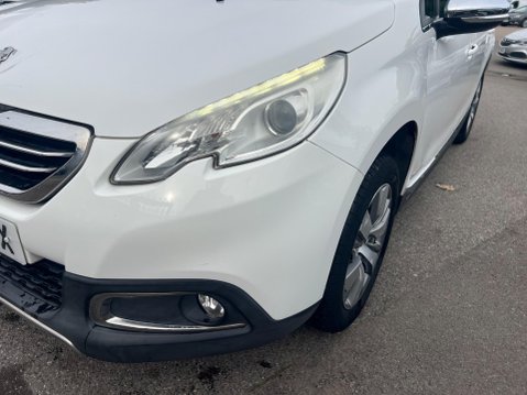 Peugeot 2008 1.2 VTi Allure Euro 5 5dr 9