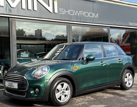 Mini Hatch Cooper 1.5 5 door + VISUAL BOOST + HEATED SEATS + REAR PDC 1