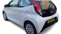 Toyota Aygo 1.0 VVT-i x-play Hatchback 5dr Petrol x-shift Euro 6 (71 ps) 4