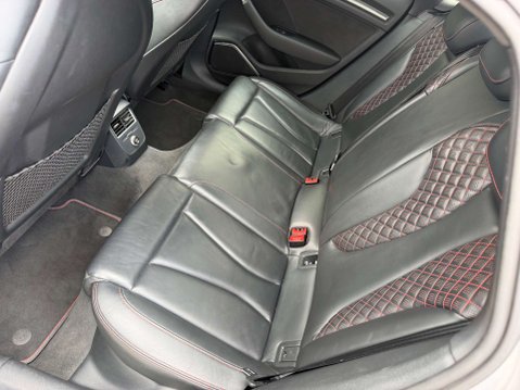 Audi RS3 2.5 RS 3 TFSI Quattro Semi-Auto 4WD 4dr 31