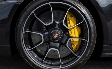 Porsche 911 (992) Turbo S 10