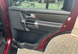 Land Rover Discovery SDV6 SE AUTO 7 SEATER 33