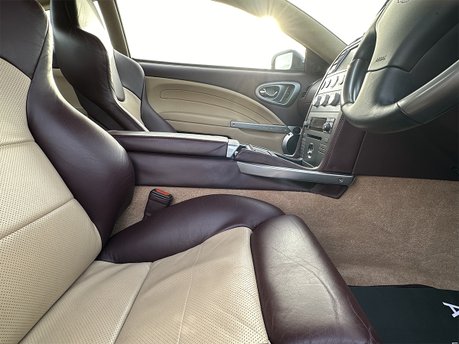 Aston Martin Vanquish V12 S 47