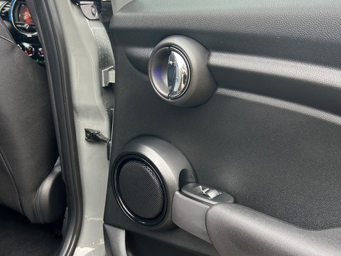 Mini Hatch 1.5 Cooper Classic Steptronic Euro 6 (s/s) 5dr 25