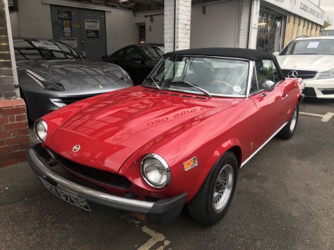 Fiat 124 Spider CS 1800 1