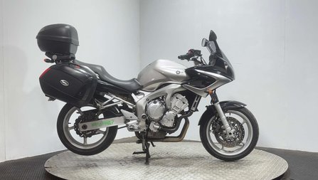 Yamaha FZ 600 2004 31K MOT RECENTLY SERVICED 600CC FULL LUGGAGE