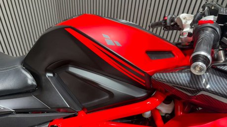 Lexmoto LXR SE 2025 ONLY 2K 1 OWNER 125CC SPORTS BIKE 40