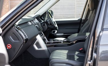 Land Rover Range Rover 4.4 SDV8 Autobiography 16
