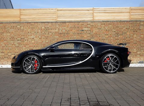 Bugatti Chiron 8