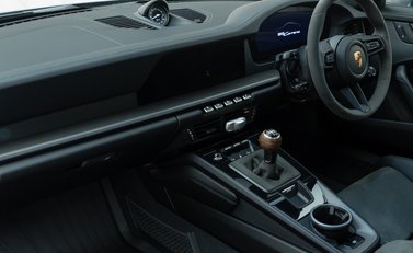 Porsche 911 Carrera T (992.2) 14