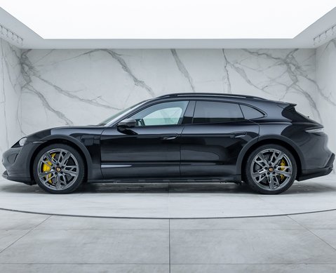 Porsche Taycan TURBO S CROSS TURISMO 