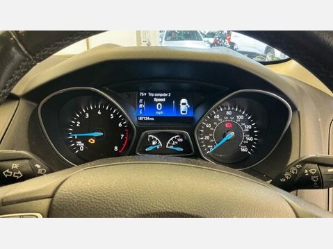 Ford Focus 1.0T EcoBoost Zetec Edition Euro 6 (s/s) 5dr 7