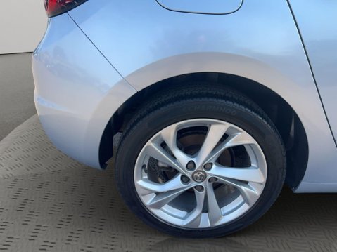 Vauxhall Astra 1.4i Turbo SRi Nav Euro 6 5dr 17