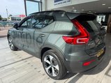 Volvo XC40 2.0 B4 MHEV Plus Dark DCT Auto Euro 6 (s/s) 5dr 4