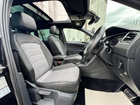 Volkswagen Tiguan R-LINE TDI BMT 4MOTION DSG 34