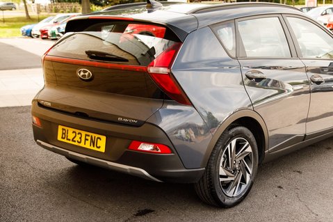 Hyundai BAYON T-GDI SE CONNECT DCT MHEV 8