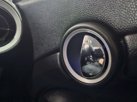 Mini Hatch 1.6 Cooper 3dr 42