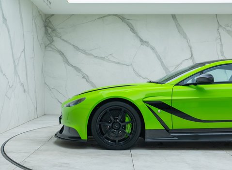 Aston Martin Vantage GT12 45