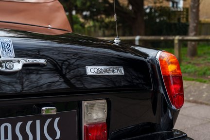 Rolls-Royce Corniche IV 16