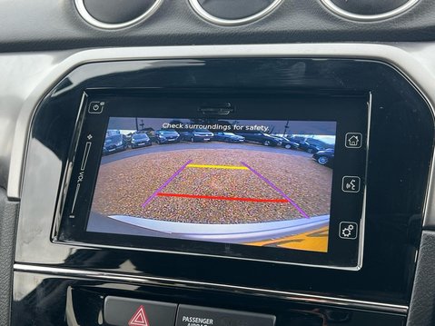 Suzuki Vitara SZ-T BOOSTERJET MHEV 21