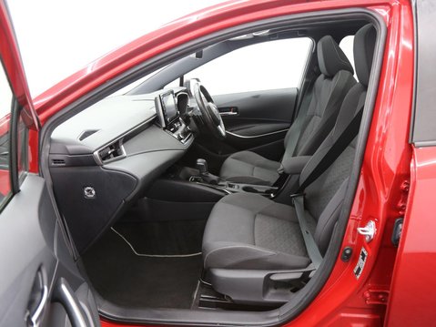 Toyota Corolla 2.0 VVT-h Design CVT Euro 6 (s/s) 5dr 22