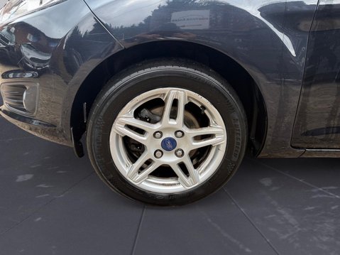 Ford Fiesta 1.0T EcoBoost Zetec Euro 5 (s/s) 5dr 9