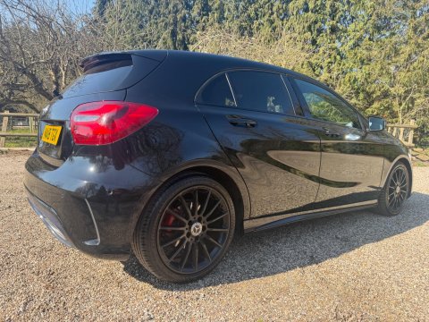 Mercedes-Benz A Class 2.1 A200d AMG Line (Premium) 7G-DCT Euro 6 (s/s) 5dr 45