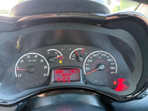 Ford Ka 1.2 Zetec Euro 5 (s/s) 3dr 17