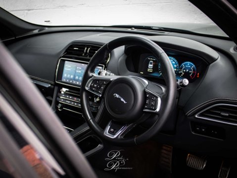 Jaguar F-Pace 3.0 F-PACE V6 S AWD D Auto 4WD 5dr 12