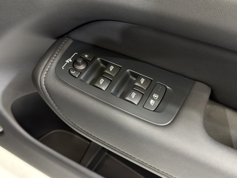 Volvo XC60 B5 ULTRA BLACK EDITION AWD 65
