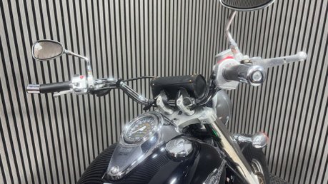 Suzuki Intruder 800 2008 ONLY 25K 800CC CRUISER BIKE NEW MOT SERVICED A2 32