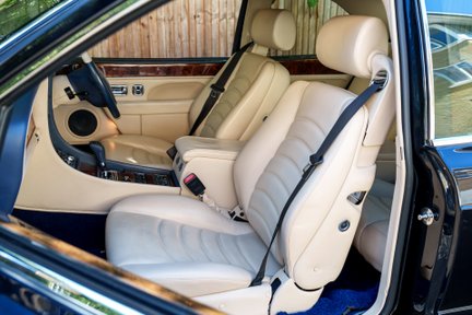 Bentley Continental R Mulliner 22