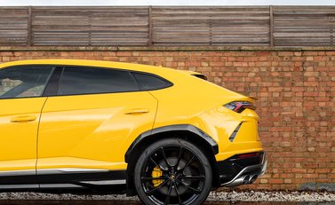 Lamborghini Urus 28