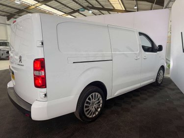 Peugeot Expert 1.5 Expert Asphalt Premium + L2 BlueHDi 4