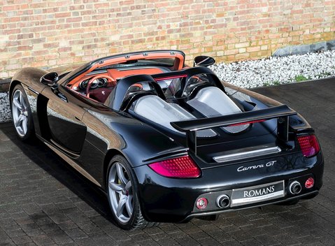 Porsche Carrera GT 11
