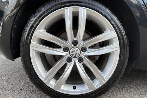Volkswagen Golf GT EDITION TSI ACT BMT -£35 ROAD TAX -PANORAMIC SUNROOF -10 SERVICES 57