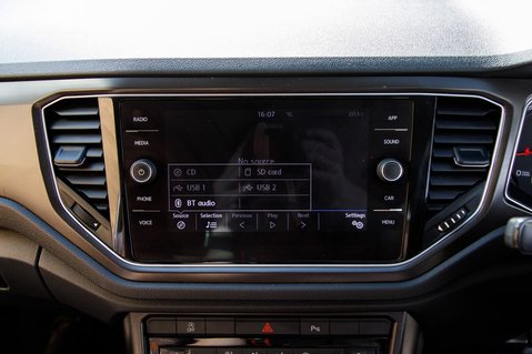 Volkswagen T-Roc SE TSI EVO DSG 24