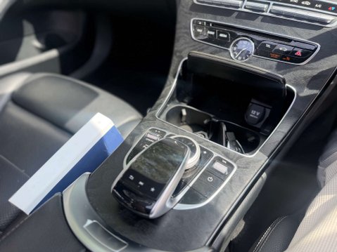 Mercedes-Benz C Class 2.1 C220d AMG Line (Premium Plus) Saloon 4dr Diesel G-Tronic+ Euro 6 (s/s) 21