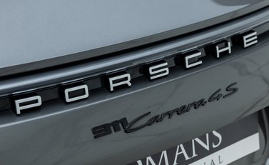 Porsche 911 Carrera 4S (992) 30