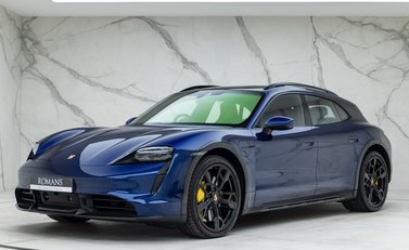 Porsche Taycan Turbo S Cross Turismo 6