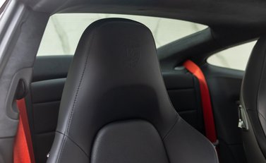 Porsche 911 Carrera 4 GTS (991.2) 15