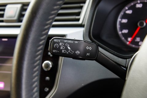 SEAT Arona TSI SE TECHNOLOGY 12