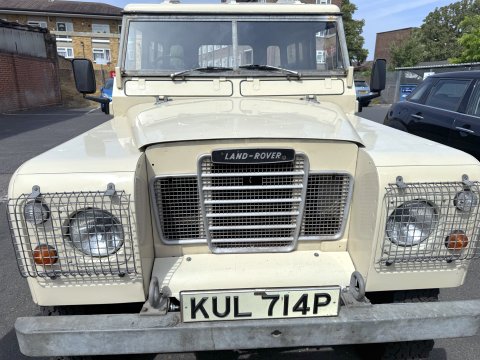 Land Rover 88 Series III SUV 5