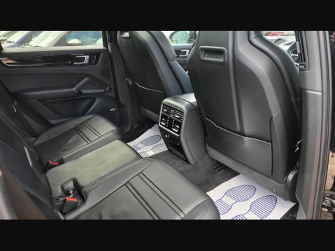 Porsche Cayenne V6 21