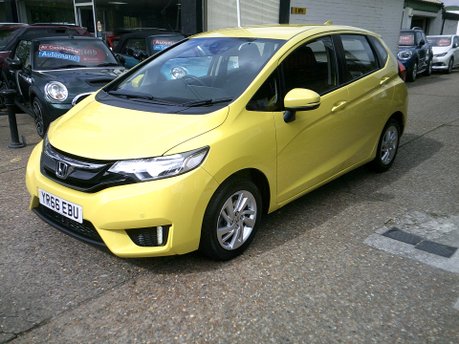 Honda Jazz I-VTEC SE ONLY 30,000 MILES FROM NEW 16