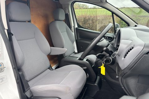 Peugeot Partner 850 S L1 1.6 Hdi 92ps Panel Van - Air Con - Direct from MOD 4