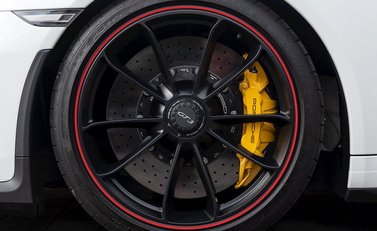 Porsche 911 (991.2) GT3 10